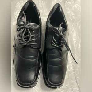 Robert David Men’s Dress shoes, size 10
